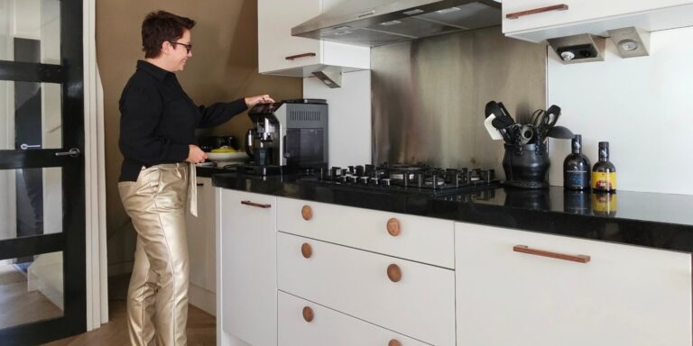 Je keuken laten spuiten: een duurzame keuze