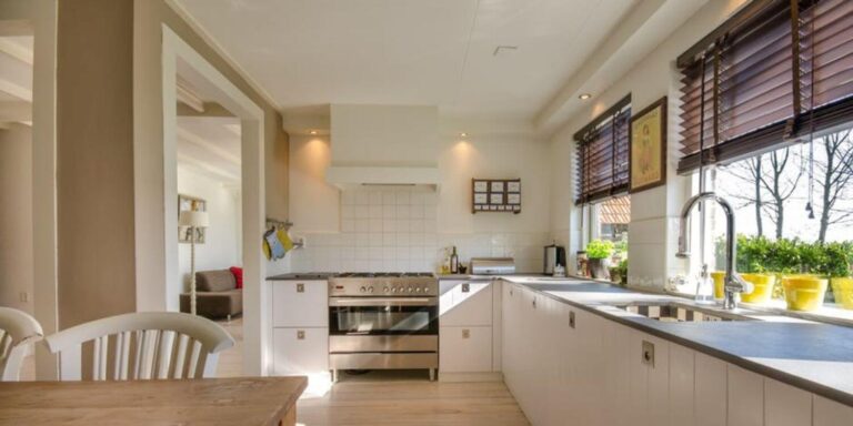 Slimme raamdecoratie voor in de keuken