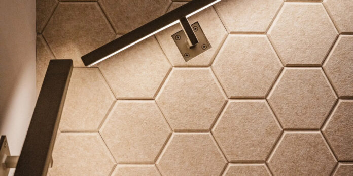 galm in huis verminderen, akoestiek verbeteren tips