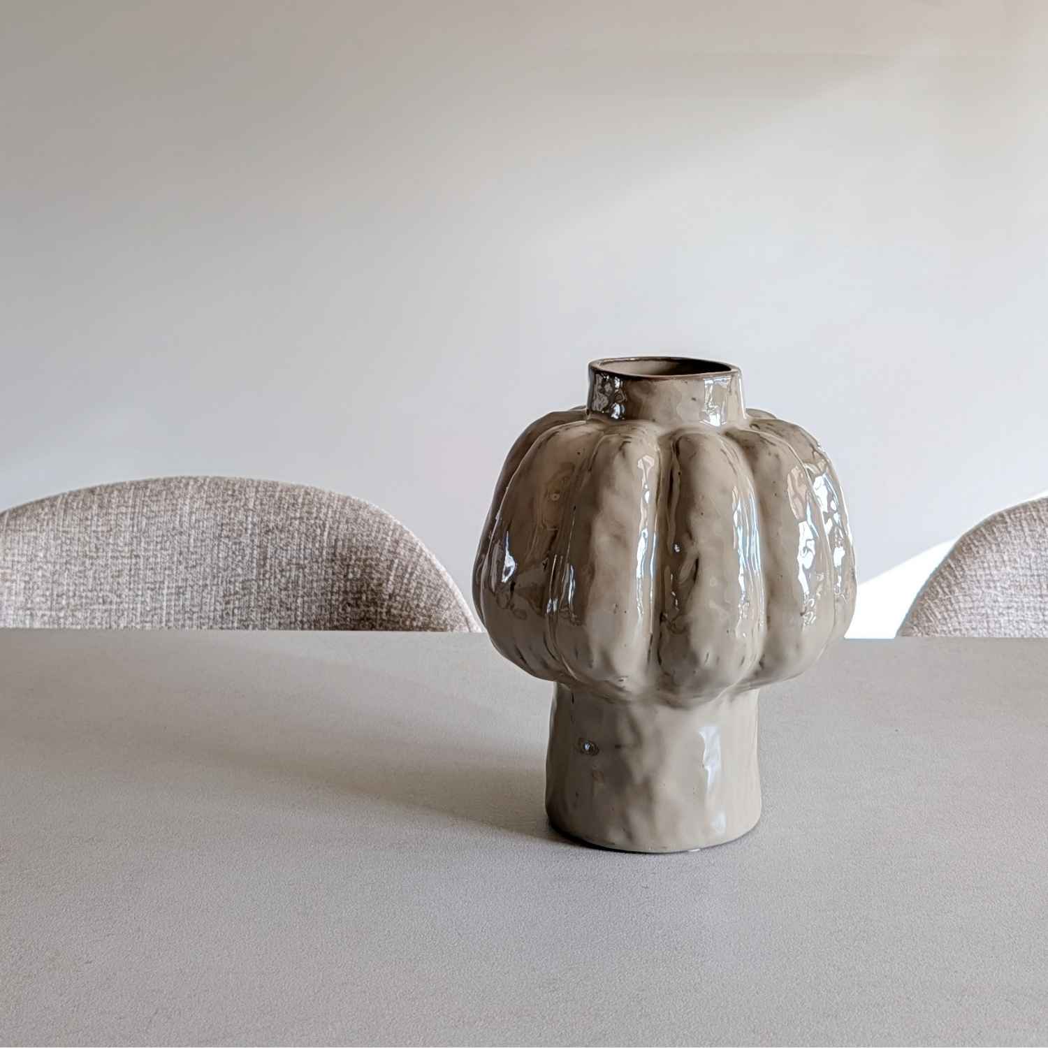 taupe beige vaas